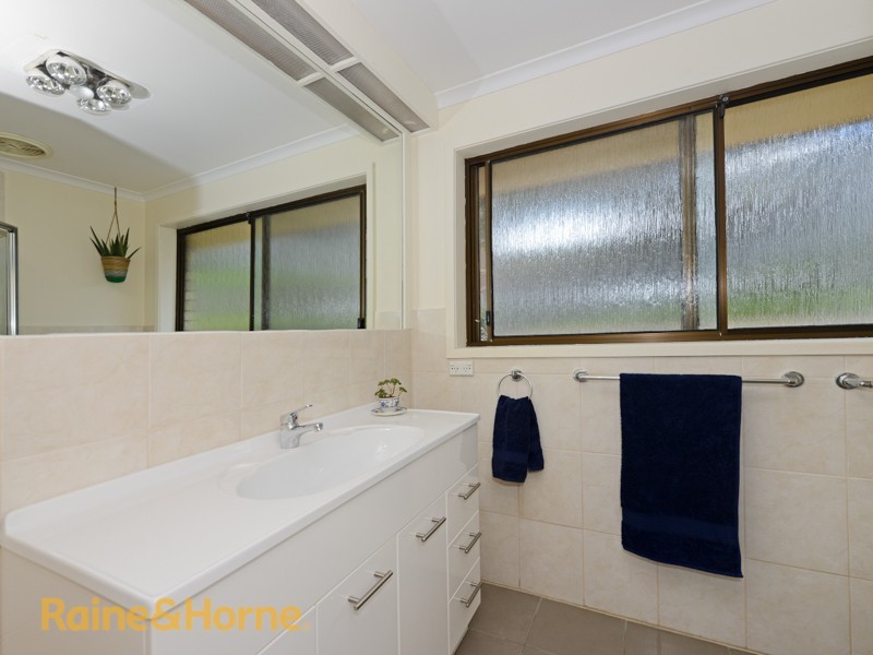 33 Sherwood Court, Lindisfarne TAS 7015