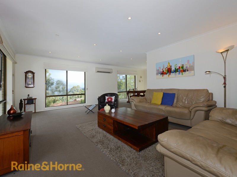 33 Sherwood Court, Lindisfarne TAS 7015