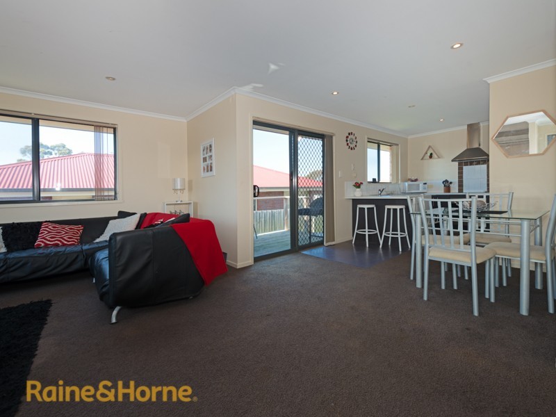 6/111 Burtonia Street, Rokeby TAS 7019