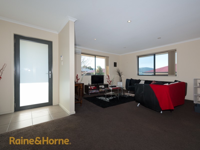 6/111 Burtonia Street, Rokeby TAS 7019