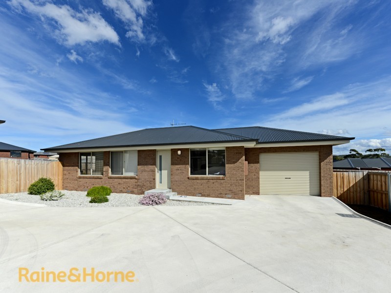 1 and 2 / 31 Mariah Crescent, Oakdowns TAS 7019