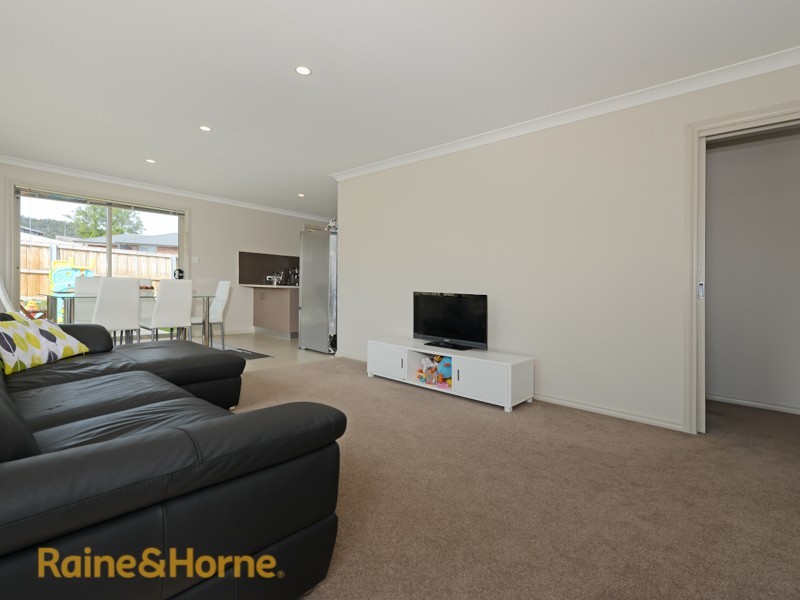 1 and 2 / 31 Mariah Crescent, Oakdowns TAS 7019