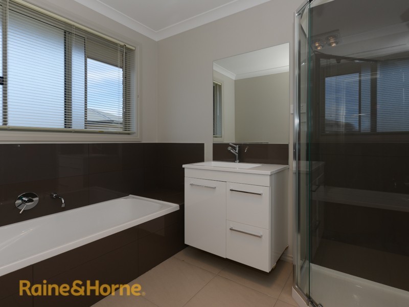 1 and 2 / 31 Mariah Crescent, Oakdowns TAS 7019