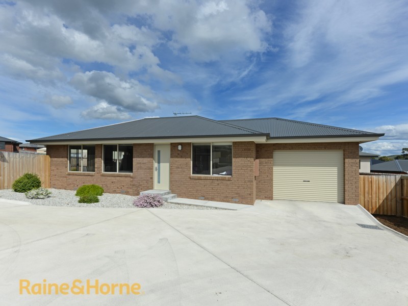 1 and 2 / 31 Mariah Crescent, Oakdowns TAS 7019