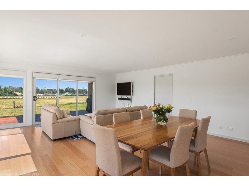 84 Seven Mile Beach Road, Seven Mile Beach TAS 7170