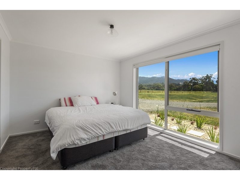 84 Seven Mile Beach Road, Seven Mile Beach TAS 7170