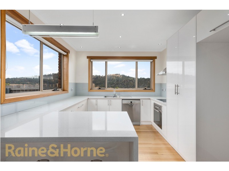 24 Bourbon Avenue, Richmond TAS 7025