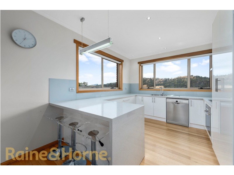 24 Bourbon Avenue, Richmond TAS 7025
