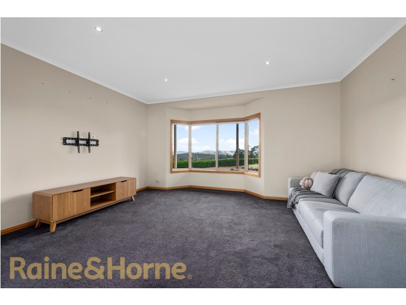 24 Bourbon Avenue, Richmond TAS 7025