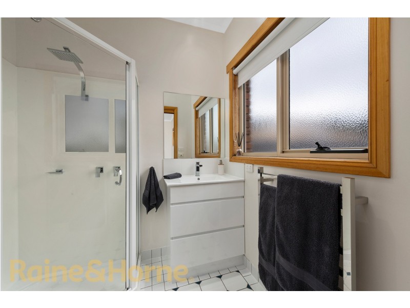 24 Bourbon Avenue, Richmond TAS 7025