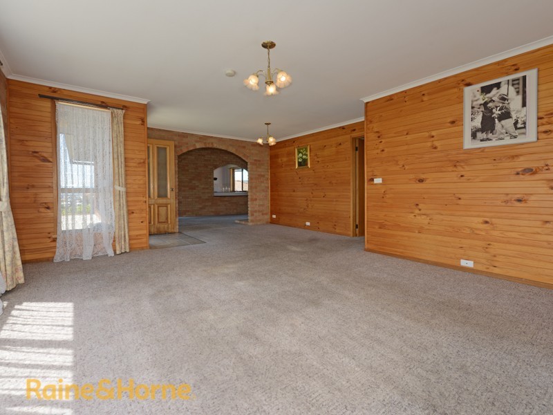 7 Dooleys Avenue, Rosetta TAS 7010