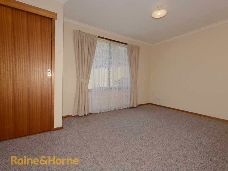 7 Dooleys Avenue, Rosetta TAS 7010