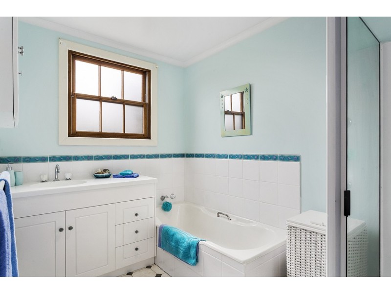 8 Leyden Court, Seven Mile Beach TAS 7170