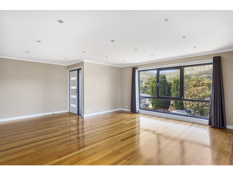 128 Flagstaff Gully Road, Lindisfarne TAS 7015