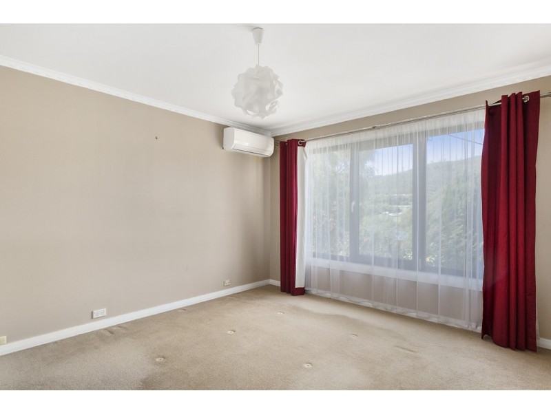 128 Flagstaff Gully Road, Lindisfarne TAS 7015