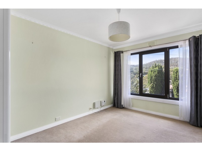 128 Flagstaff Gully Road, Lindisfarne TAS 7015