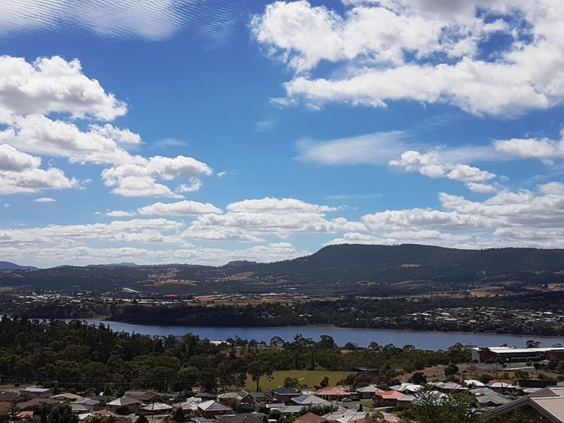 4 Newitt Drive, Austins Ferry TAS 7011