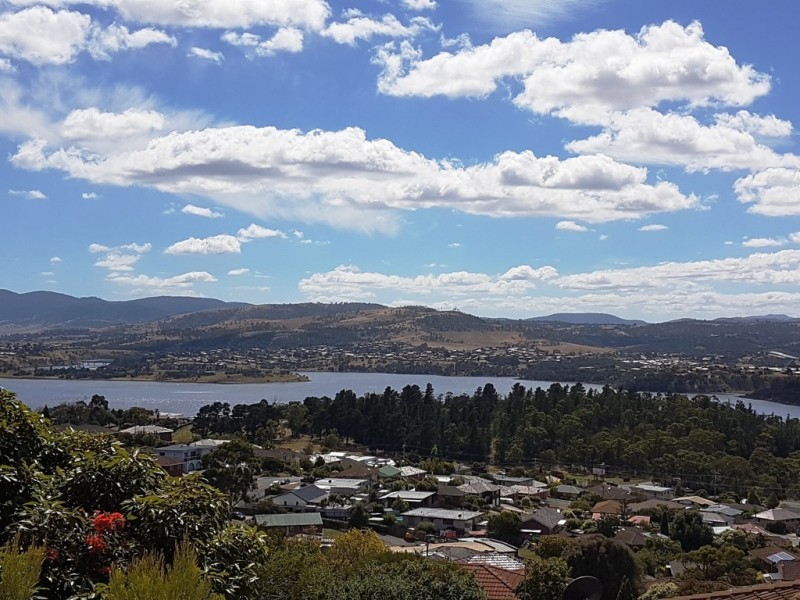 4 Newitt Drive, Austins Ferry TAS 7011