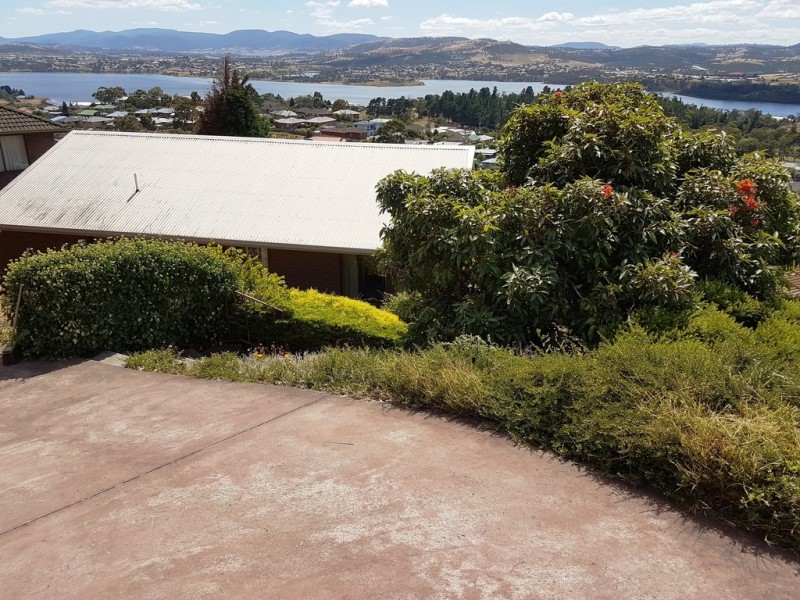 4 Newitt Drive, Austins Ferry TAS 7011