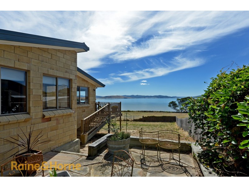 10 Meadows Place, Opossum Bay TAS 7023