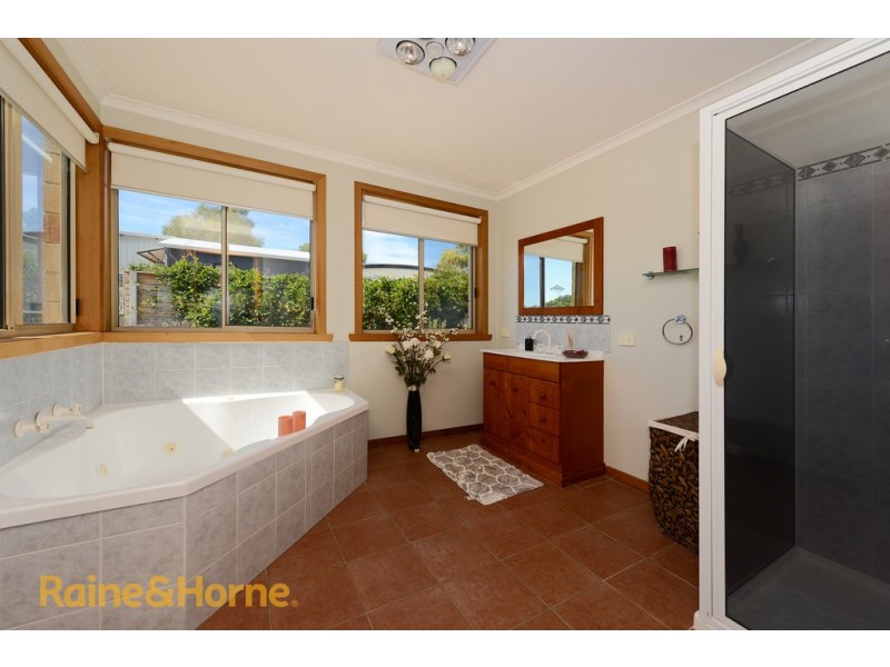 10 Meadows Place, Opossum Bay TAS 7023