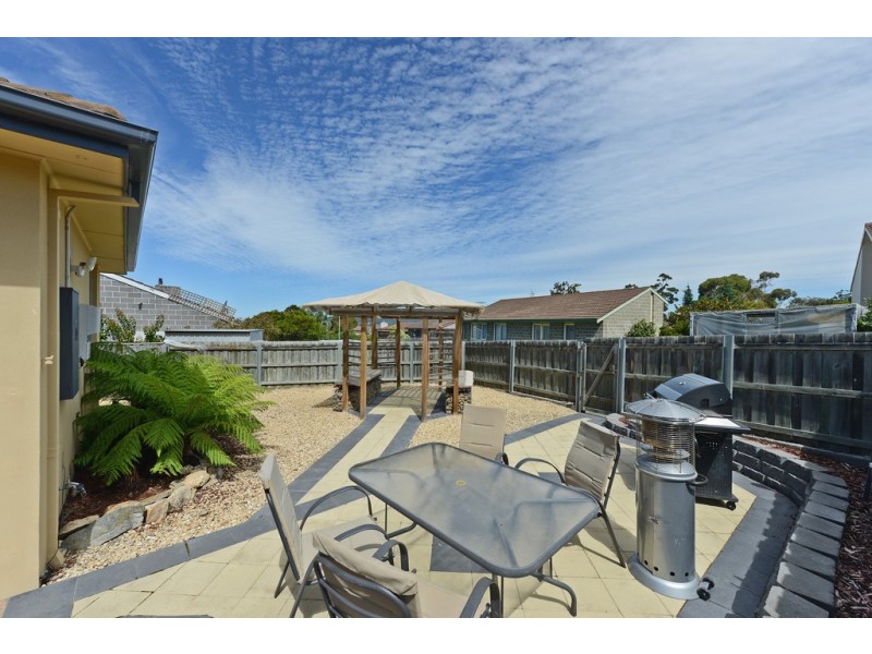 13 LANDERS COURT, Rokeby TAS 7019