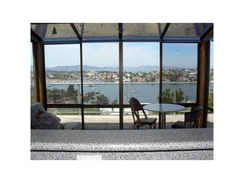 50 Leura Street, Rosny TAS 7018