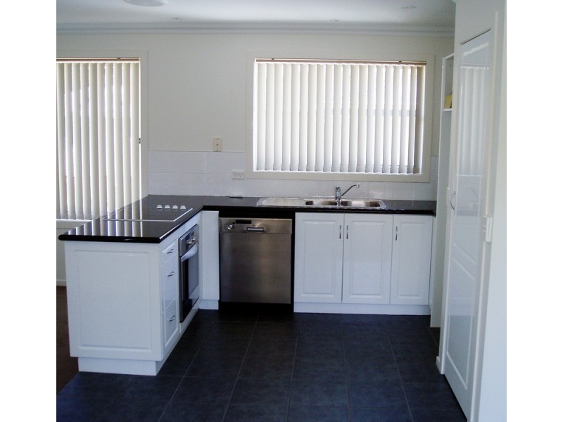 unit 1 13 Beach Road, Lindisfarne TAS 7015