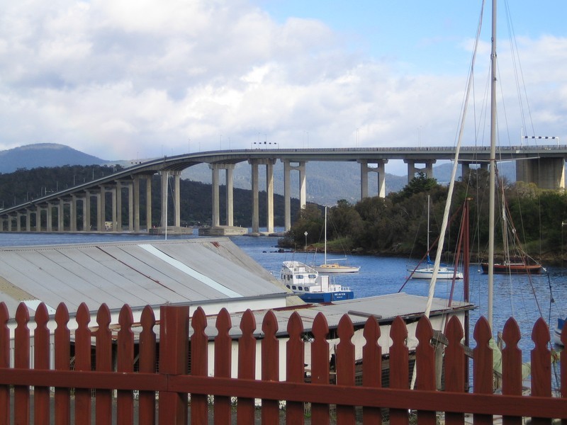 2-20 Rosny Esplanade, Rosny TAS 7018