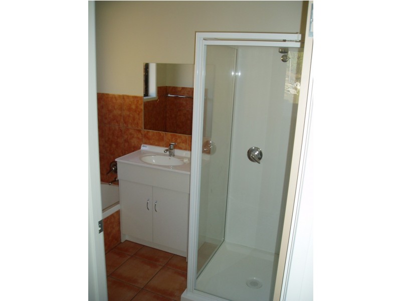 2/12 Walter Place, Howrah TAS 7018