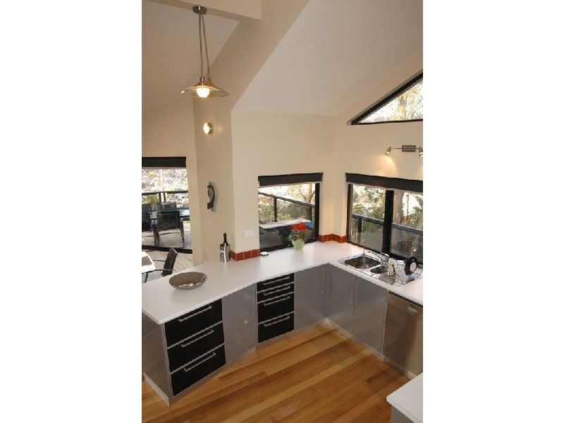 48 Liverpool Crescent, West Hobart TAS 7000