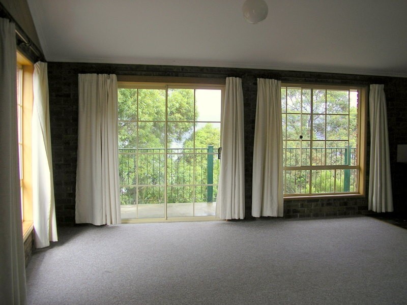 7/42 Sherwood Court, Lindisfarne TAS 7015
