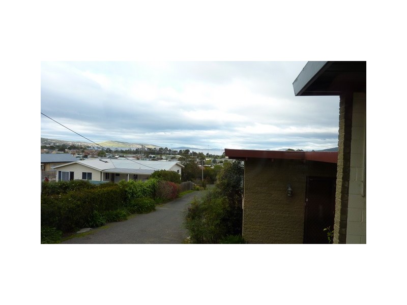2/49 Tanundal Street, Howrah TAS 7018