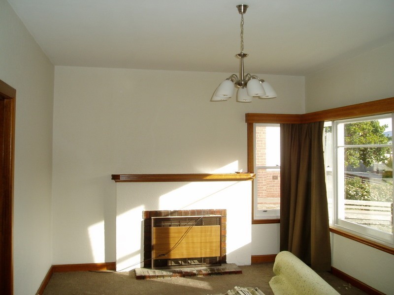 9 Amelia Street, Lindisfarne TAS 7015