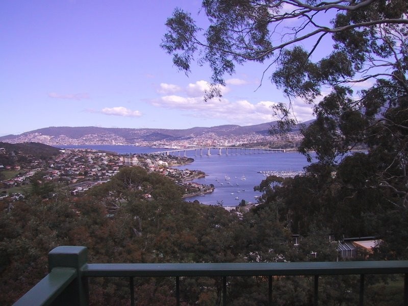 6/42 Sherwood Court, Lindisfarne TAS 7015