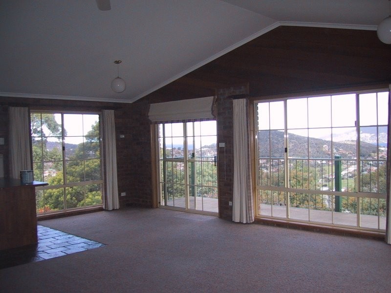 6/42 Sherwood Court, Lindisfarne TAS 7015