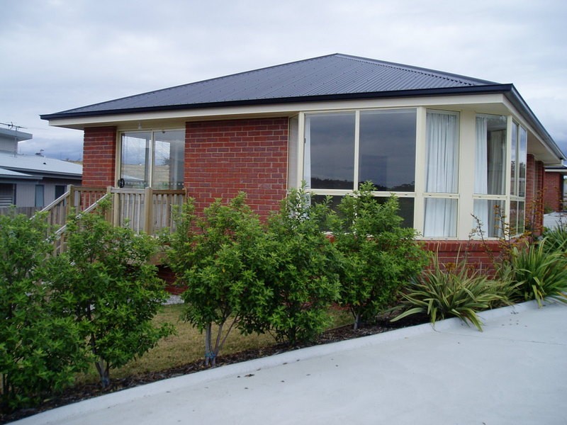 1-4 Walter Place, Howrah TAS 7018