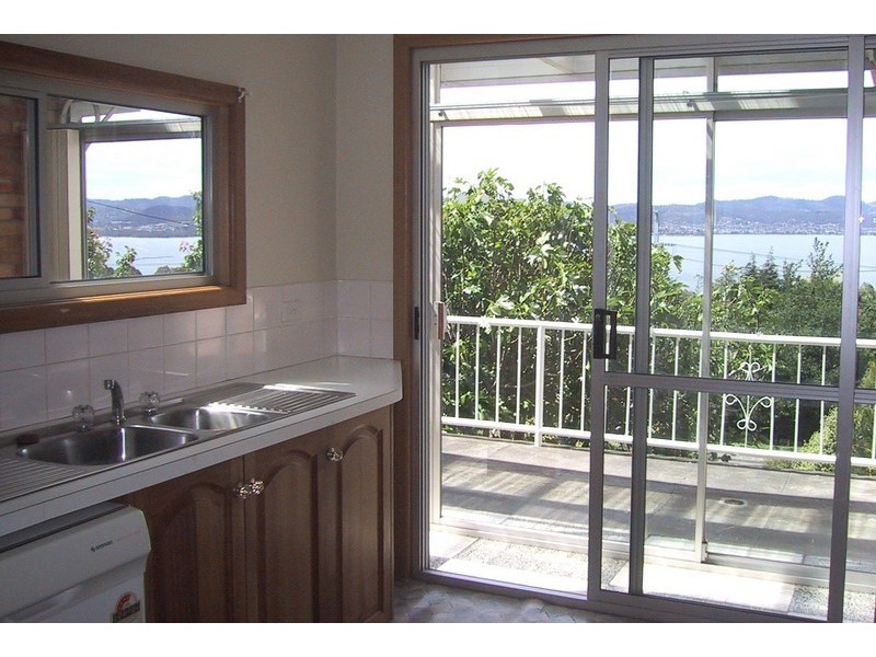 236 Churchill Avenue, Sandy Bay TAS 7005