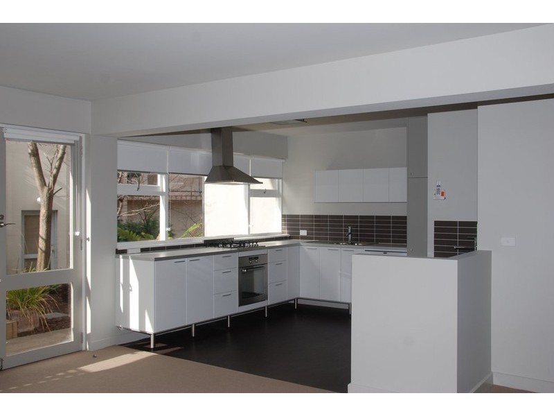 2/7 Montgomery Court, Sandy Bay TAS 7005