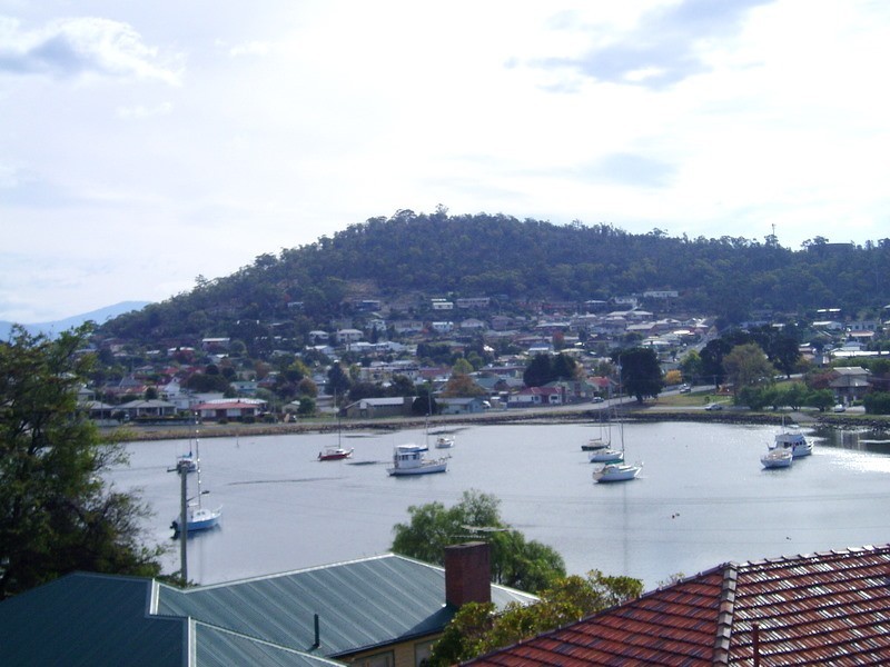 8-8 Ballawinne Road, Lindisfarne TAS 7015