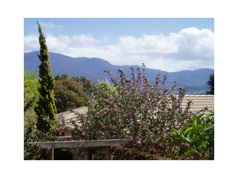 8/141 Gordons Hill Road, Lindisfarne TAS 7015