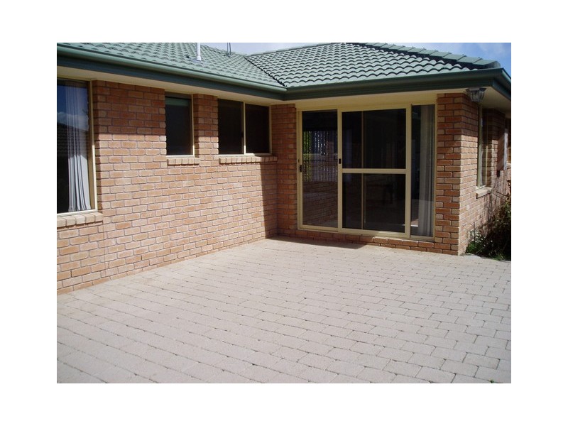 8/141 Gordons Hill Road, Lindisfarne TAS 7015