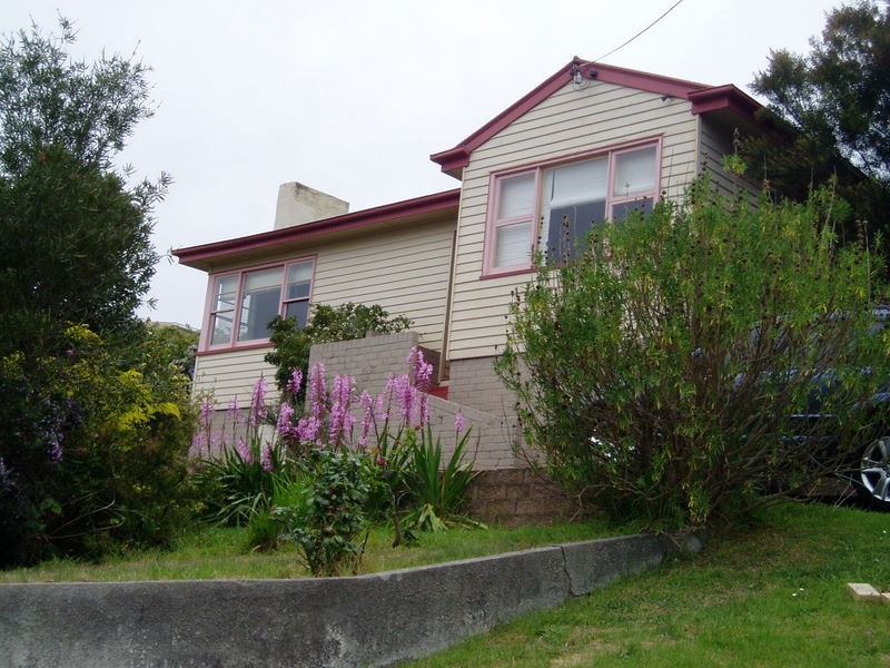 23 Corrina Road, Lindisfarne TAS 7015