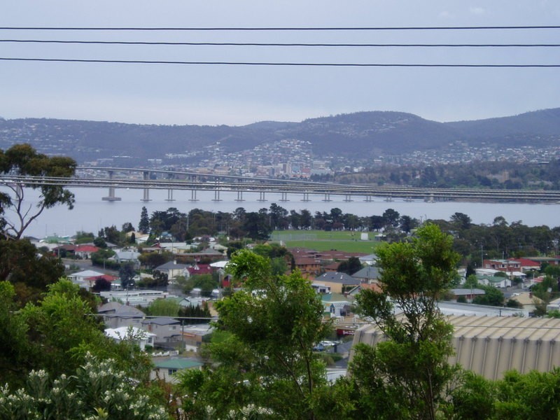 23 Corrina Road, Lindisfarne TAS 7015
