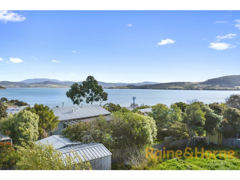 38 Penna Road, Midway Point TAS 7171