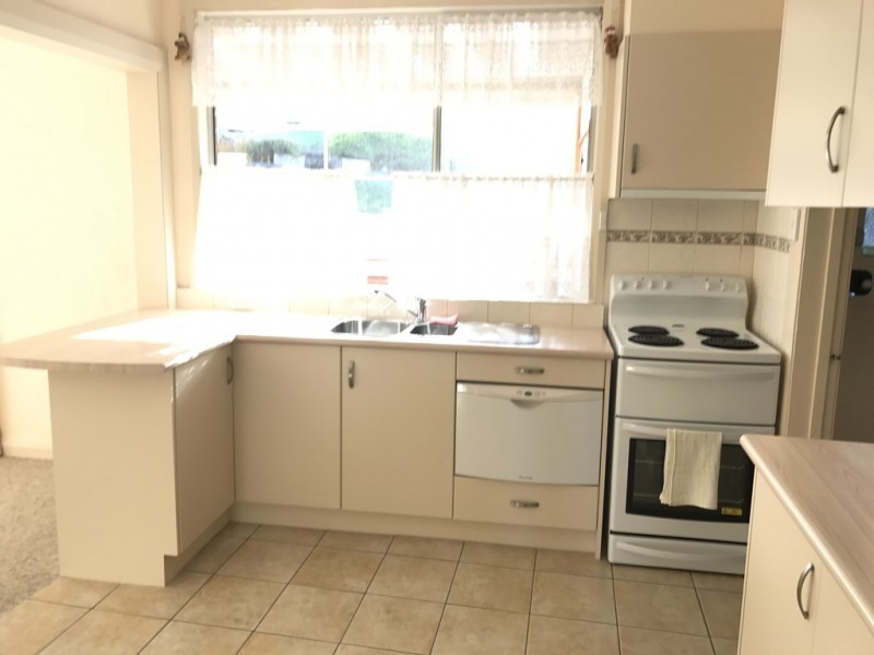 37 MALUNNA ROAD, Lindisfarne TAS 7015