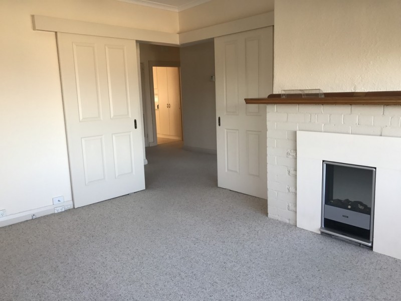 37 MALUNNA ROAD, Lindisfarne TAS 7015