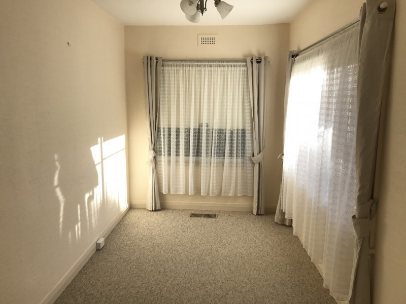 37 MALUNNA ROAD, Lindisfarne TAS 7015