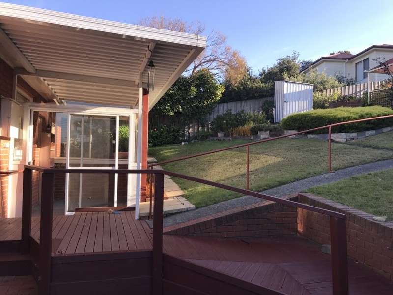 37 MALUNNA ROAD, Lindisfarne TAS 7015