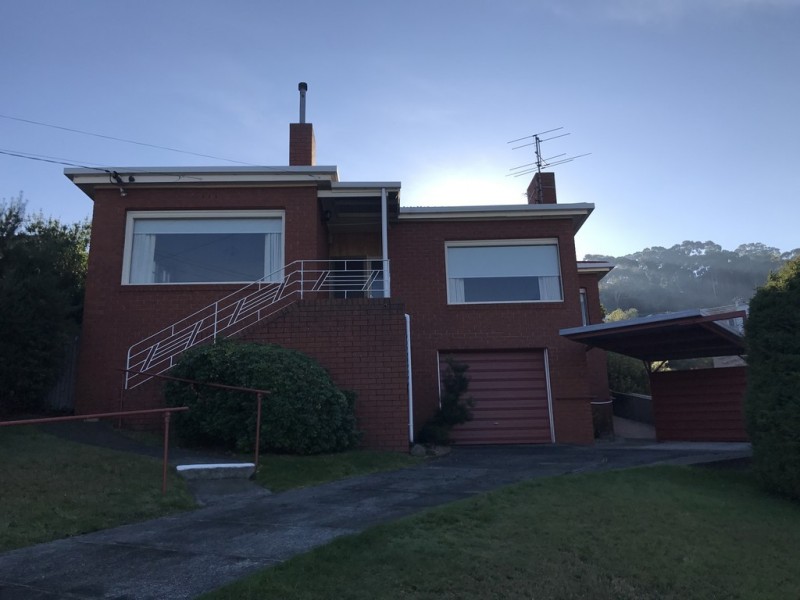 37 MALUNNA ROAD, Lindisfarne TAS 7015